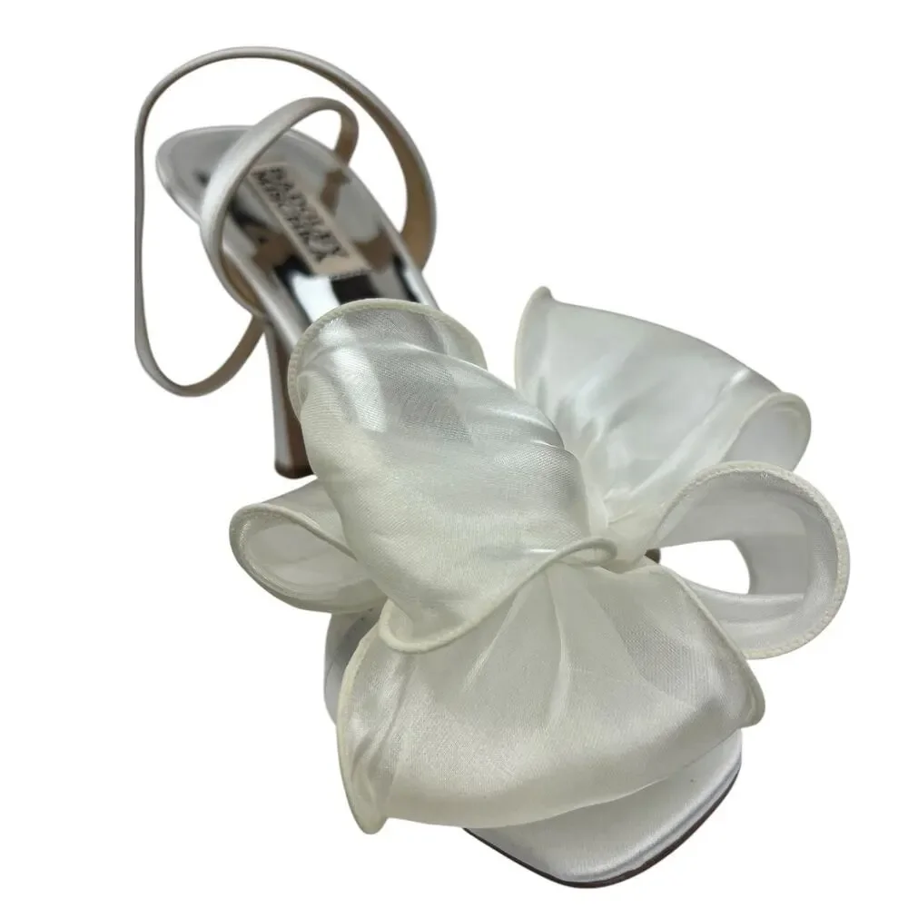 NWOB Badgley Mischka Nessie Bowed Stiletto Heel sz 8.5 White Bridal Wedding